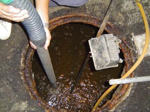 镇坪隔油池清理